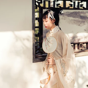 漢服帶寵物女生頭像，唯美古風(fēng)真人頭像