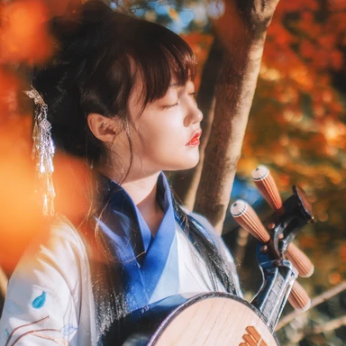 文藝彈琵琶女生頭像，唯美古風真人頭像