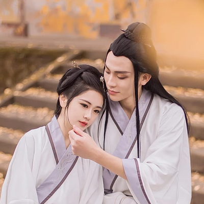 銀杏樹(shù)下情侶頭像，唯美古風(fēng)真人頭像