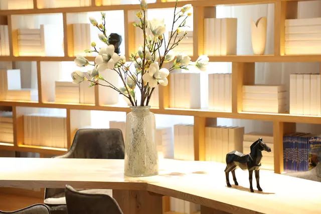 杭州·秀酒店，像上世紀(jì)劇場上演一場故事