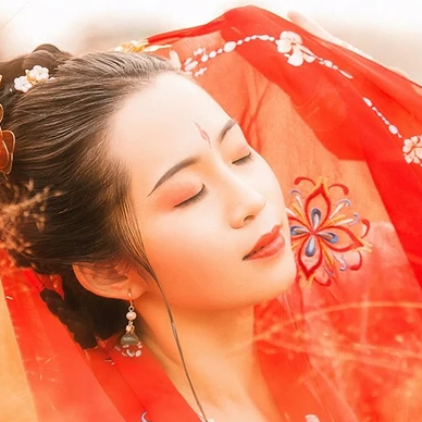 嬌艷文藝女生頭像，唯美古風真人頭像