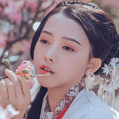 粉色木棉花少女頭像，唯美古風(fēng)真人頭像