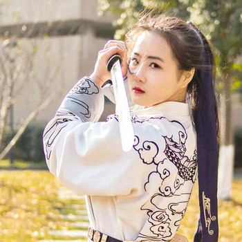 霸氣帶兵器女生頭像，唯美古風真人頭像