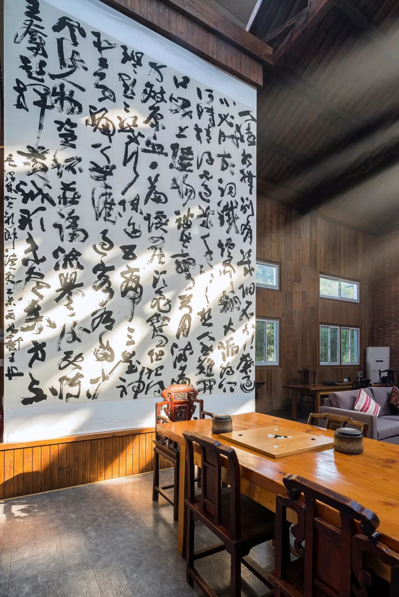 讓時(shí)光和經(jīng)歷變成一本書(shū)：中國(guó)首家圖書(shū)館民宿