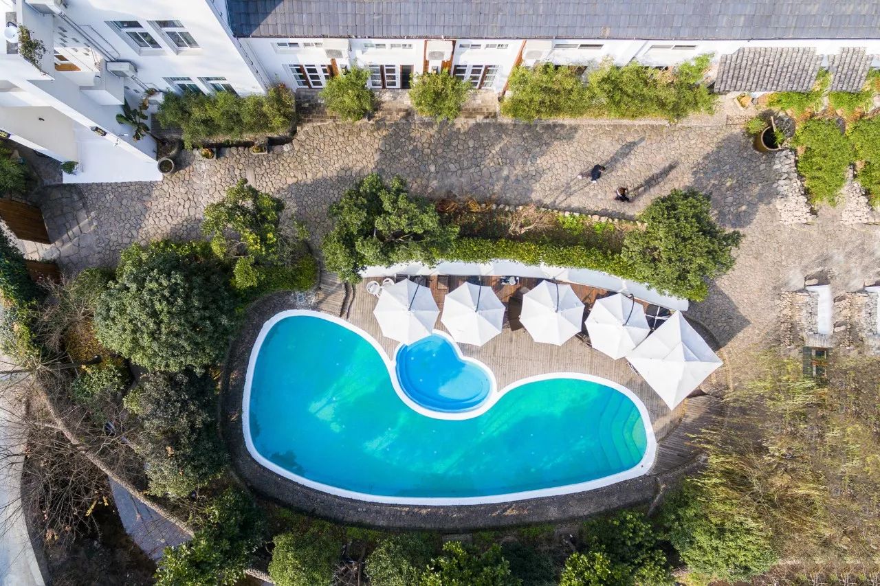 讓時(shí)光和經(jīng)歷變成一本書：中國(guó)首家圖書館民宿