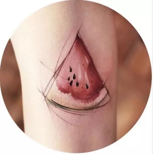 水墨人體彩繪藝術(shù)，傳統(tǒng)國(guó)畫(huà)與時(shí)尚刺青的融合