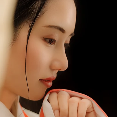 傷感思念帶傘女生頭像，唯美古風真人頭像