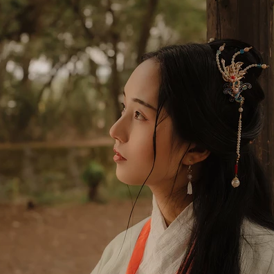 傷感思念帶傘女生頭像，唯美古風真人頭像