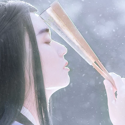 雪景翩翩公子帶折扇頭像，唯美古風(fēng)真人頭像