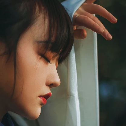 文藝帶樂(lè)器女生頭像，唯美古風(fēng)真人頭像