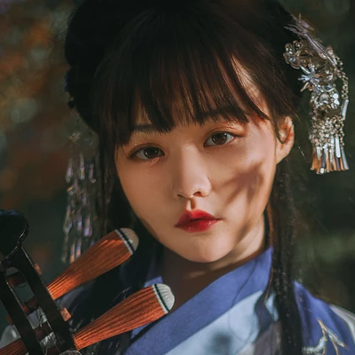 文藝帶樂(lè)器女生頭像，唯美古風(fēng)真人頭像