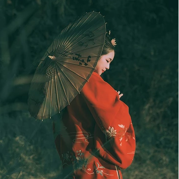 文藝紅衣帶傘女生頭像，唯美古風真人頭像