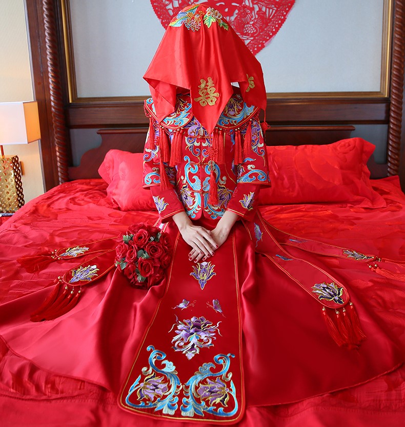 古典秀禾中式禮服，流蘇新娘結(jié)婚禮服