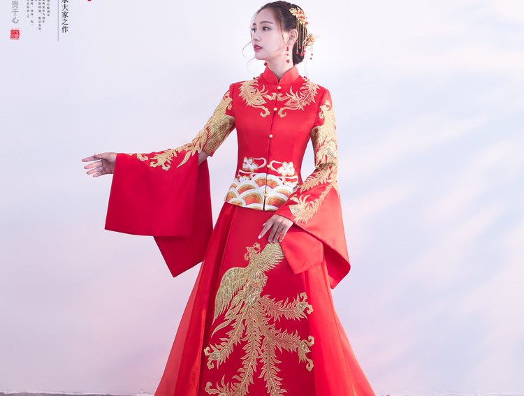 金色鳳凰刺繡新娘結婚禮服，奢華拖尾中式禮服