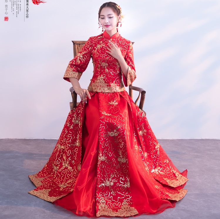 金色蕾絲花朵新娘禮服，唯美秀禾中式禮服