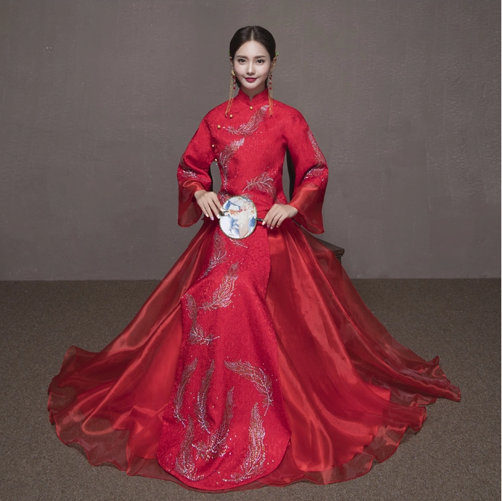 羽毛圖案新娘結(jié)婚禮服，簡(jiǎn)約大氣中式禮服