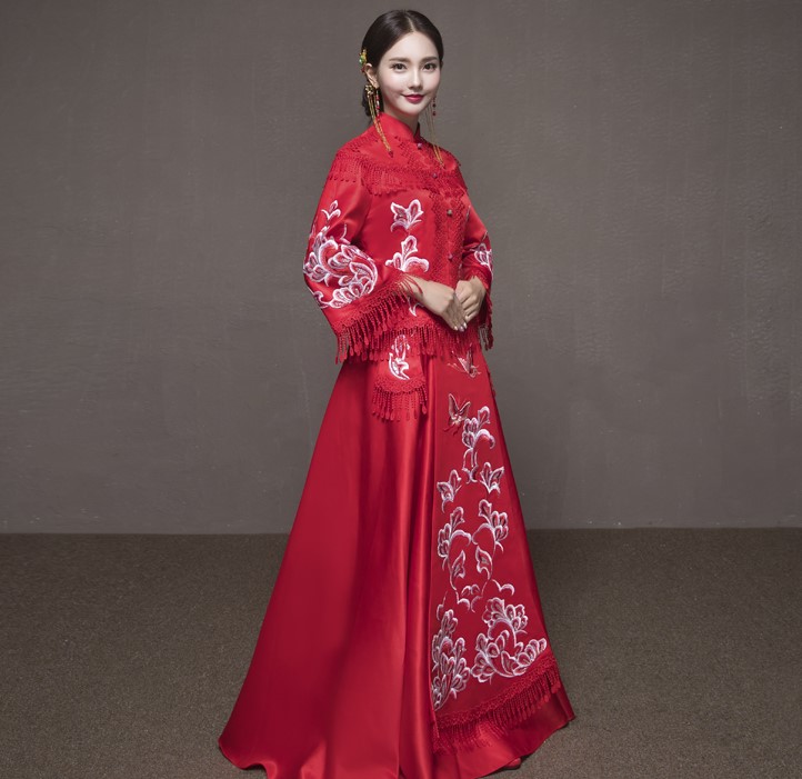 蝶戀花蘇繡新娘結(jié)婚禮服，唯美大氣中式禮服