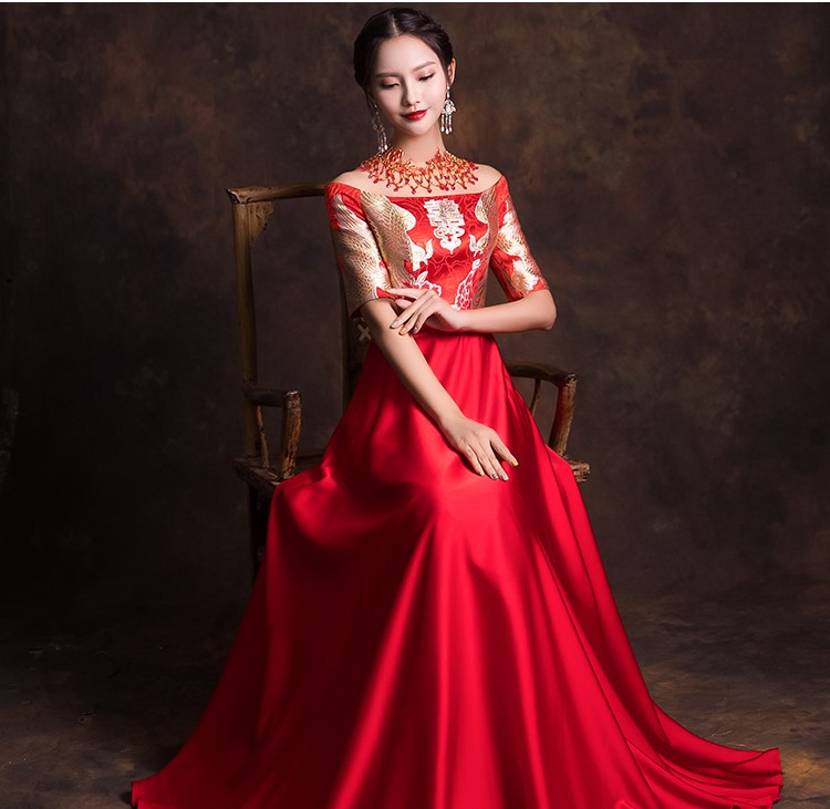 一字肩新娘結(jié)婚禮服，唯美流蘇中式禮服