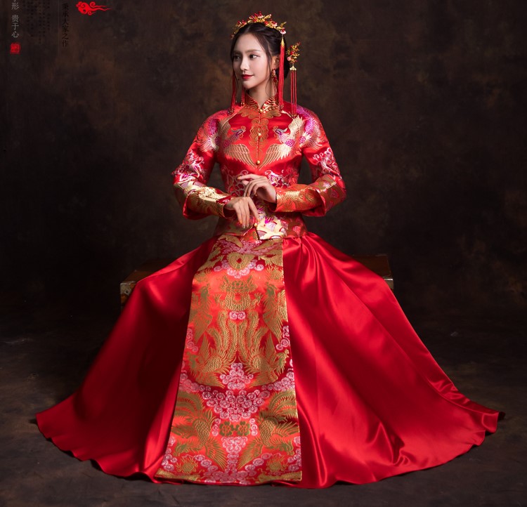 龍飛鳳舞中式禮服，奢華云錦新娘禮服