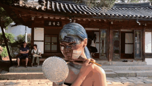 人體彩繪藝術(shù)：在皮膚上畫(huà)畫(huà)，美爆了!