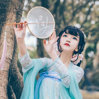 森林花仙子女生頭像，唯美古風(fēng)真人頭像