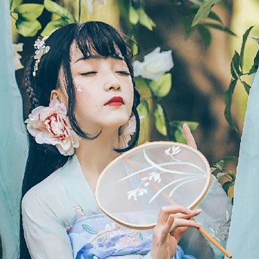 森林花仙子女生頭像，唯美古風(fēng)真人頭像