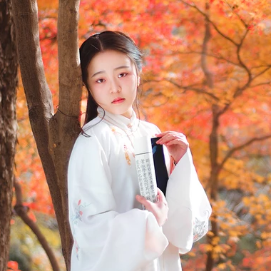 文藝看書女生頭像，唯美古風(fēng)真人頭像