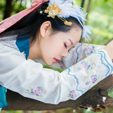 羽毛女生頭像，唯美古風(fēng)真人頭像