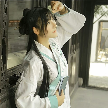 文藝復(fù)古風(fēng)漢服女生頭像，唯美古風(fēng)真人頭像