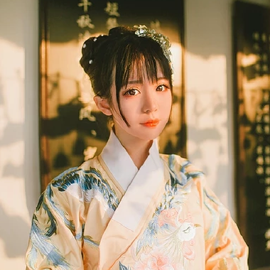 清新可愛帶團扇女生頭像，唯美古風(fēng)真人頭像