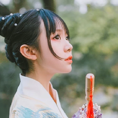 清新可愛帶團扇女生頭像，唯美古風(fēng)真人頭像