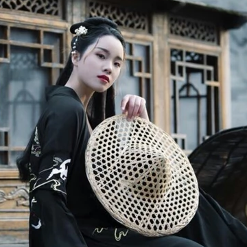 霸氣喝酒帶兵器女生頭像，唯美古風(fēng)真人頭像