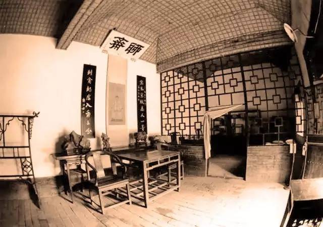 名人書房欣賞：遠(yuǎn)離塵世的一個美妙的書房