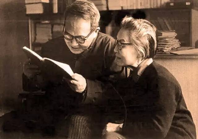 名人書房欣賞：遠(yuǎn)離塵世的一個美妙的書房