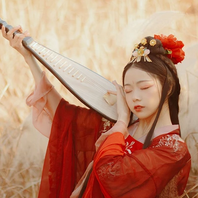 紅衣彈琵琶思念女生頭像，唯美古風(fēng)真人頭像