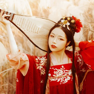 紅衣彈琵琶思念女生頭像，唯美古風(fēng)真人頭像