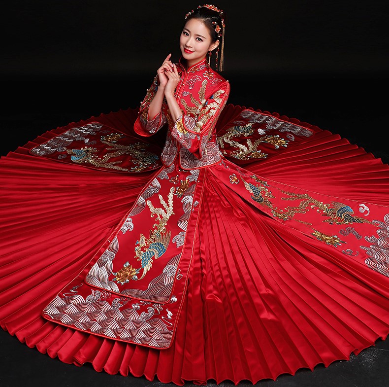 高貴華美中式禮服，秀禾龍鳳褂新娘禮服