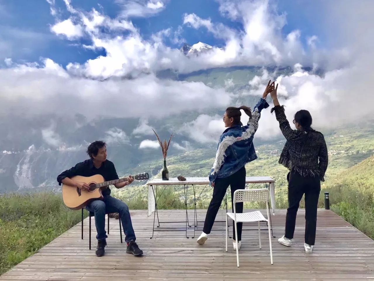 云階·格蘭平營地，踩著云一步步登上哈巴雪山