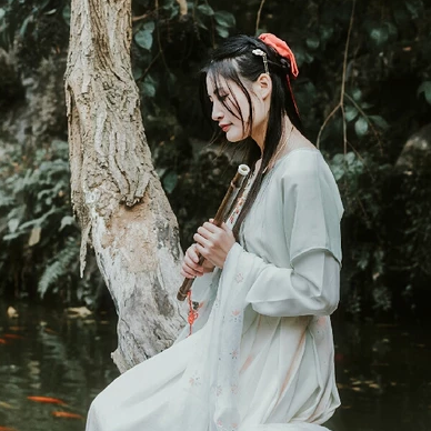 清新文藝帶傘女生頭像，唯美古風真人頭像