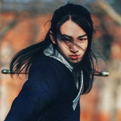 霸氣帶兵器男生頭像，唯美古風(fēng)真人頭像