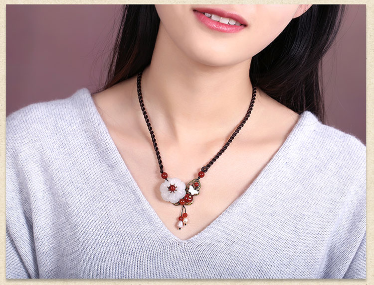 潔白的玉花吊墜古風(fēng)鎖骨鏈項鏈