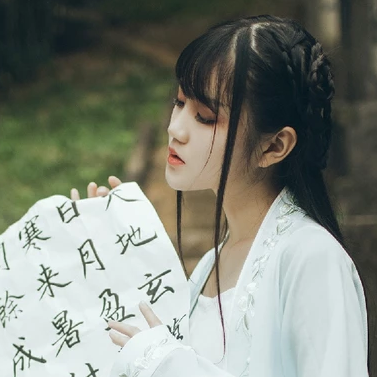 清新雅潔文藝女生頭像，唯美古風真人頭像
