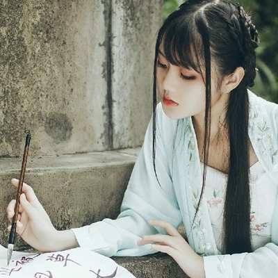 清新雅潔文藝女生頭像，唯美古風真人頭像