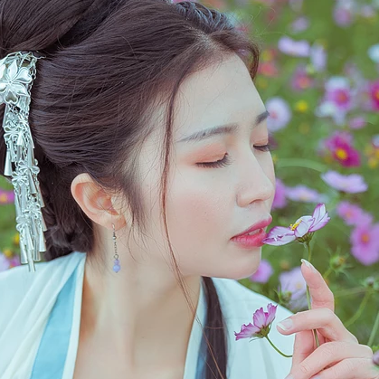 花開(kāi)文藝女生頭像，唯美古風(fēng)真人頭像