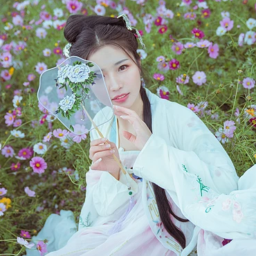 花開(kāi)文藝女生頭像，唯美古風(fēng)真人頭像