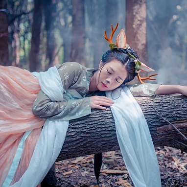 麋鹿精靈女生頭像，唯美古風真人頭像