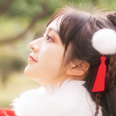 俏皮可愛(ài)帶折扇女生頭像，唯美古風(fēng)真人頭像