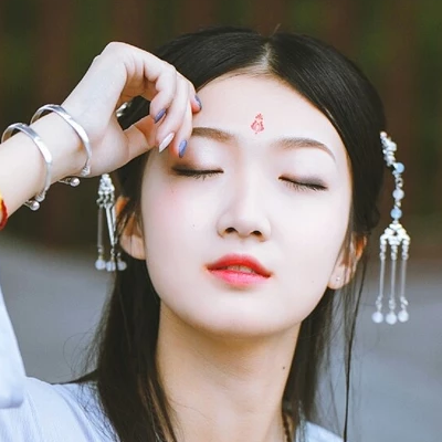 清新帶傘女生頭像，唯美古風(fēng)真人頭像