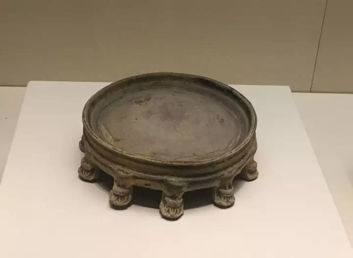 六朝青瓷：中國陶瓷史，一部青瓷史!