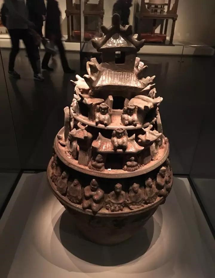 六朝青瓷：中國陶瓷史，一部青瓷史!